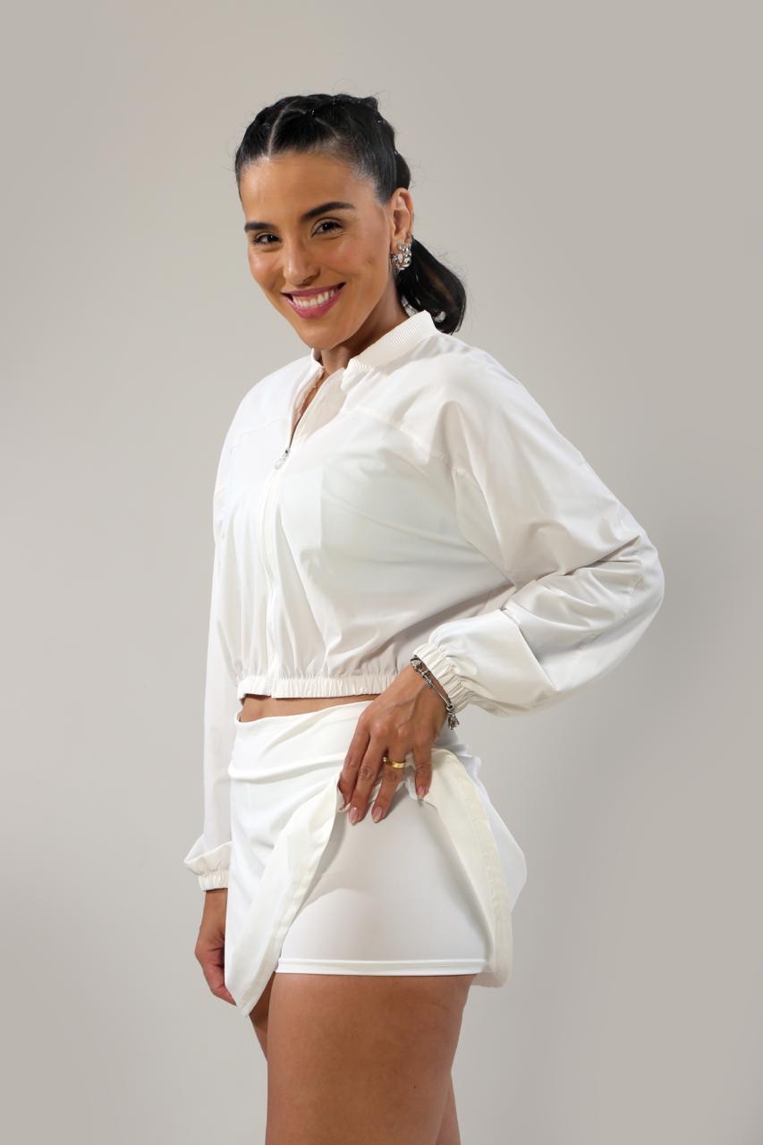 Conjunto Saia White